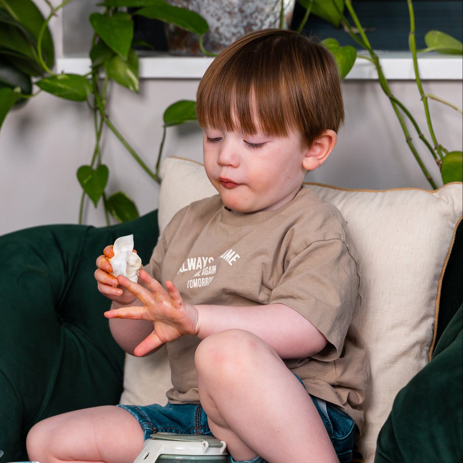 super soft hand & face wipes fresh fruity fragrance